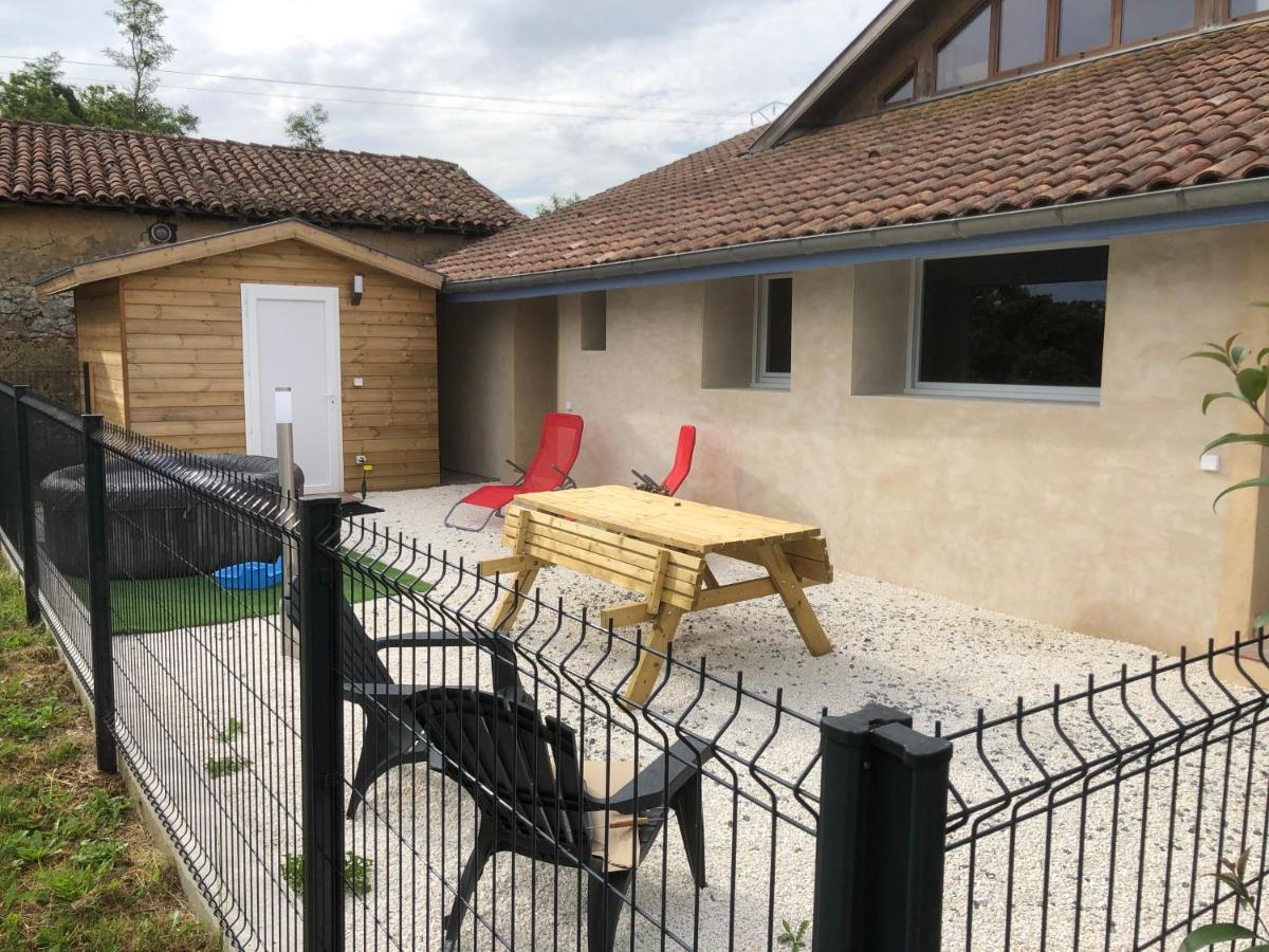 La Petite Ferme De Pouillon - Parc Animalier - Aire De Loisirs Bed & Breakfast Dış mekan fotoğraf